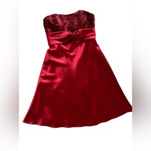 Jessic McClintock strapless scarlet red dress !
